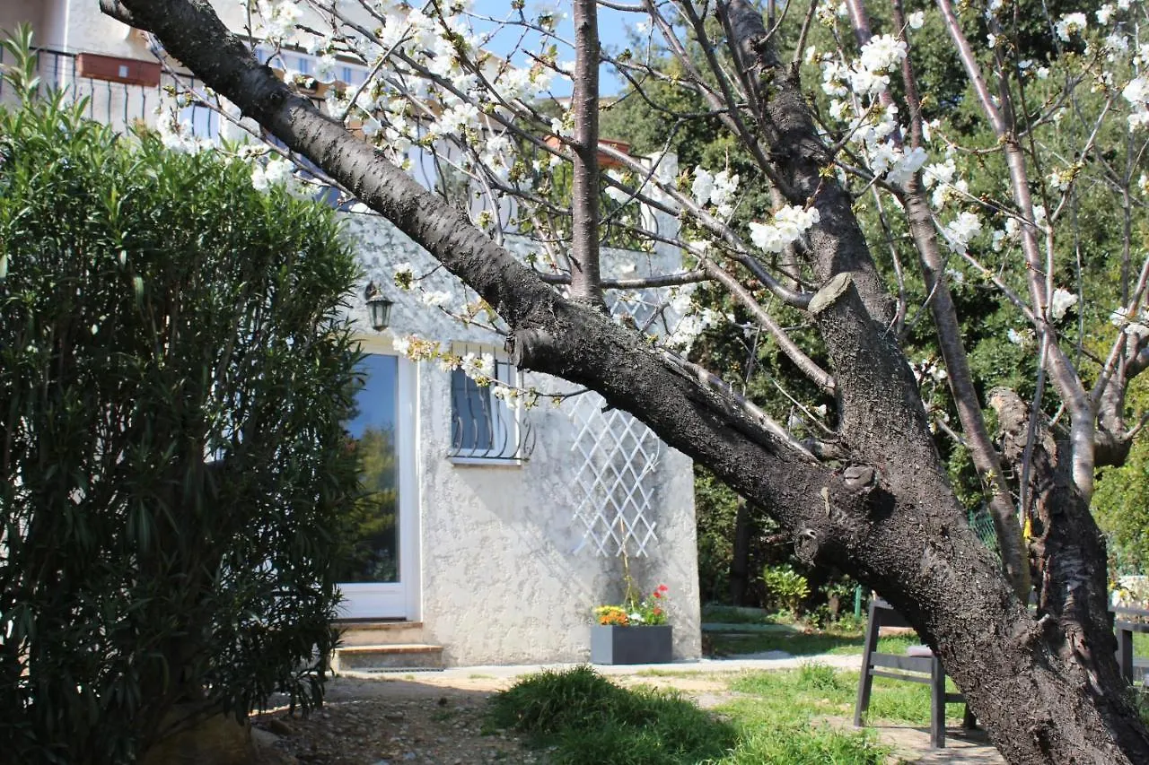 Rez de villa avec beau jardin et belle vue Saint-Laurent-du-Var