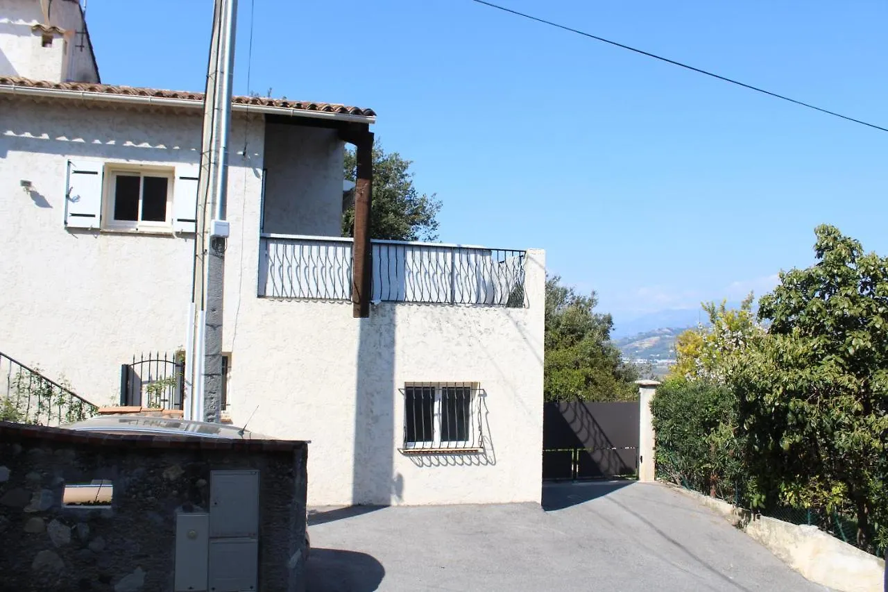 Rez de villa avec beau jardin et belle vue Saint-Laurent-du-Var