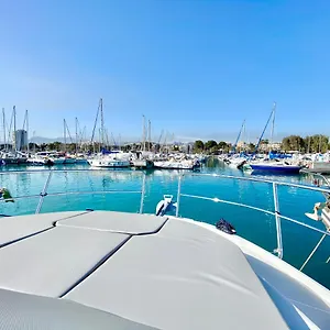  Bateau-hôtel Bateau Njoy