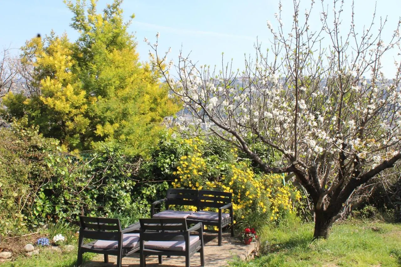 Rez De Villa Avec Beau Jardin Et Belle Vue Saint-Laurent-du-Var Holiday home